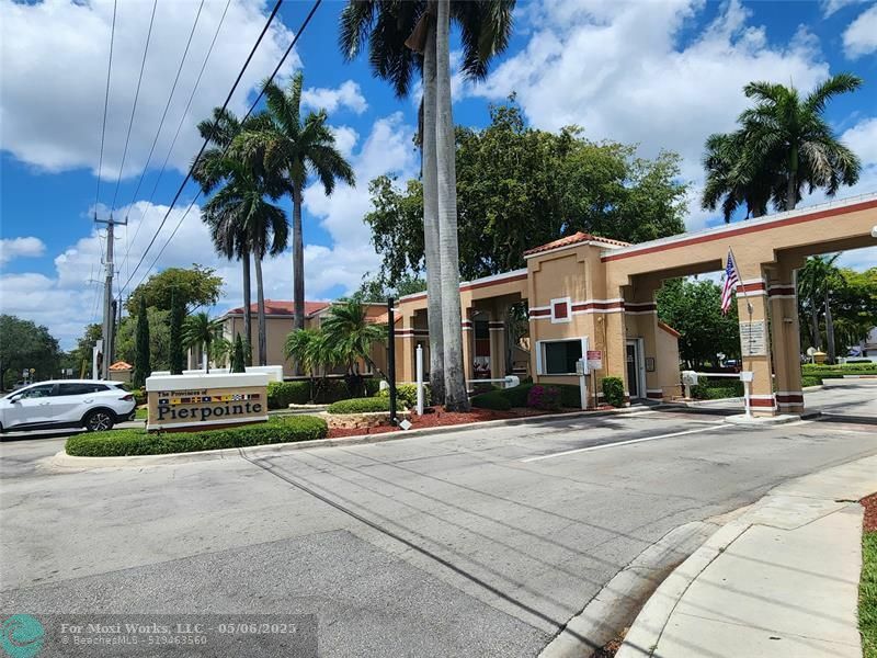 Property Photo: 11526 NW 10th St 11526 FL 33026