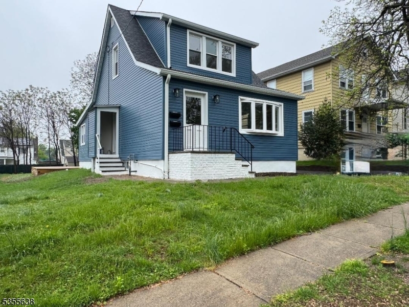 Property Photo: 22 S Mountain Ave, Unit 2 NJ 07009