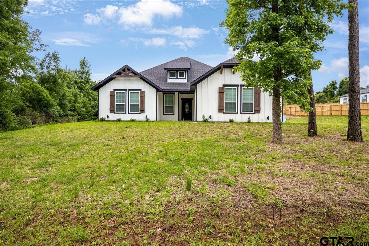 Property Photo:  182 Allen St  TX 75662 