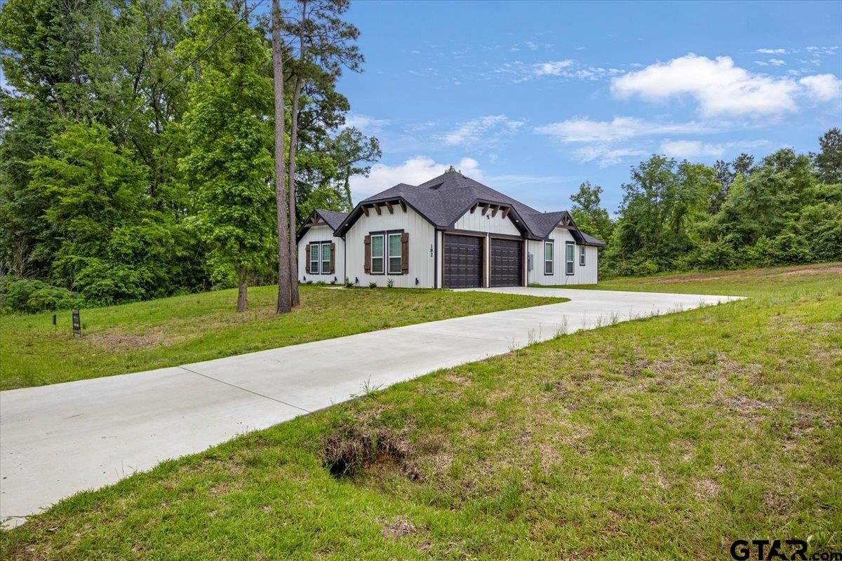 Property Photo: 182 Allen St TX 75662