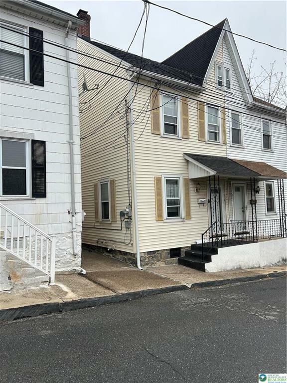 Property Photo: 914 Geissinger Street PA 18018