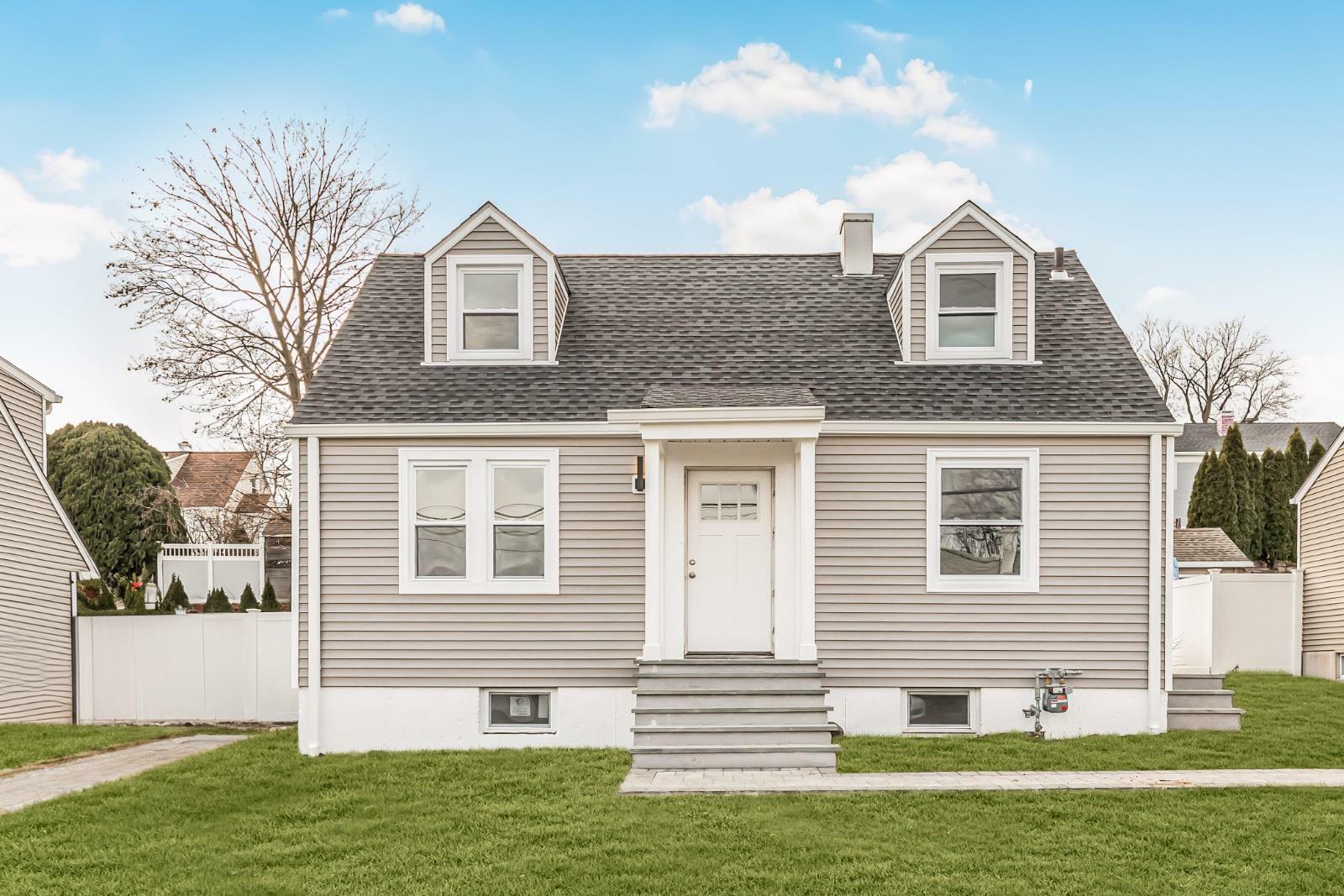 Property Photo:  37 Kathwood Road  NY 10710 