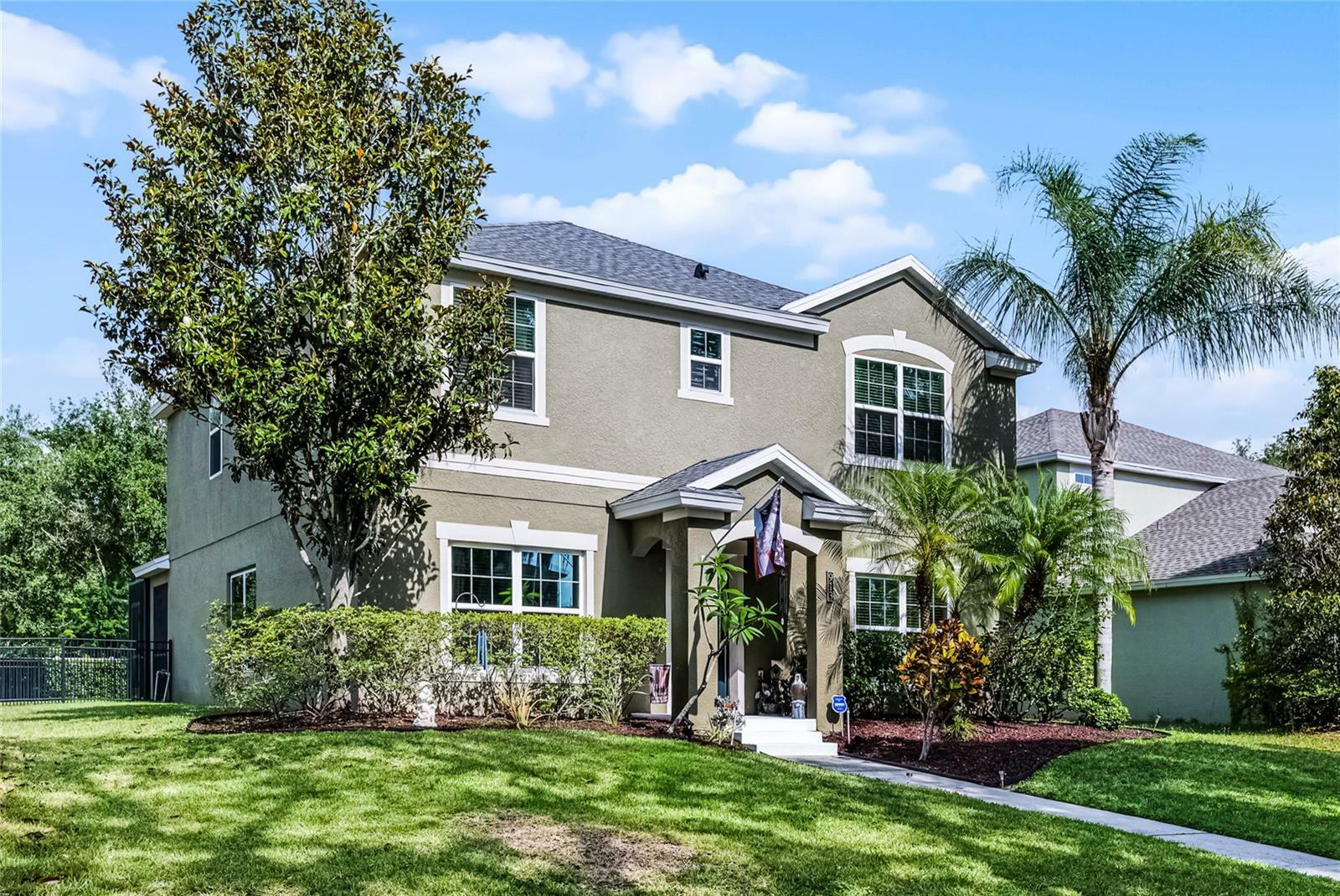 Property Photo: 913 Bending Oak Trail FL 34787