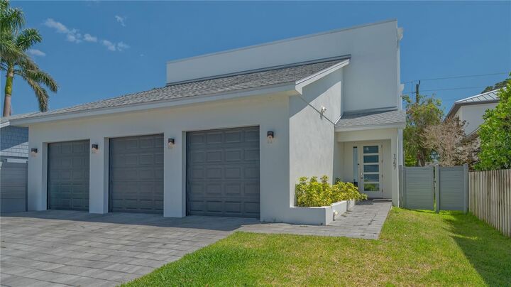 Property Photo:  1755 7 Th Street  FL 34236 