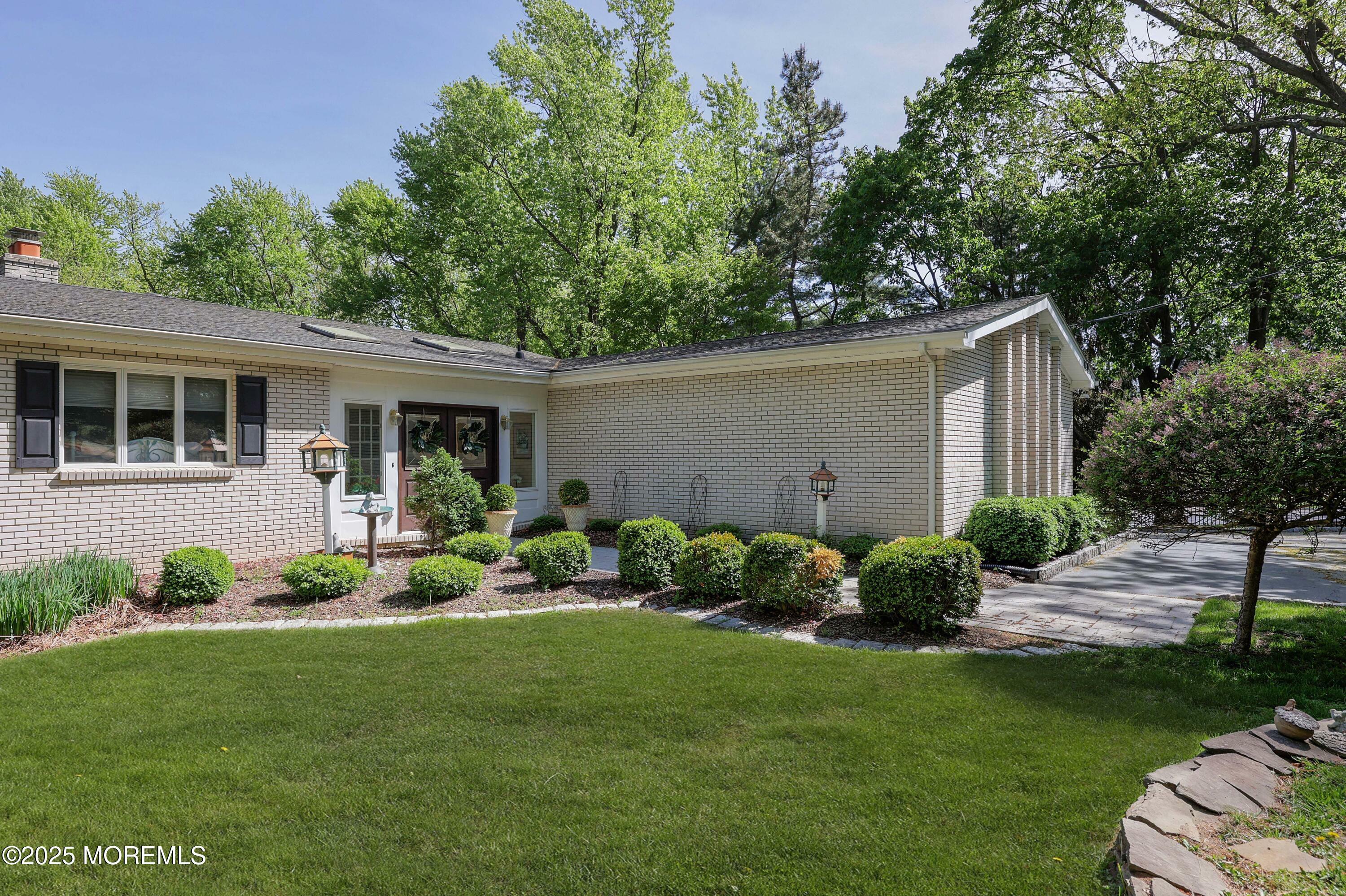 68 Middletown Road  Holmdel NJ 07733 photo