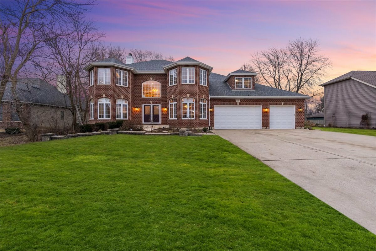 Property Photo: 325 Williams Street IL 60172
