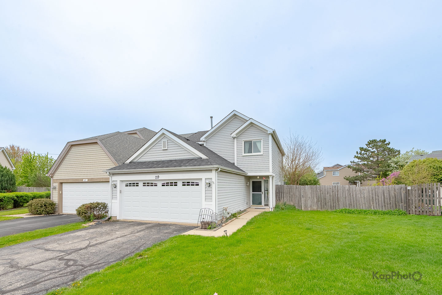 Property Photo: 29 Weston Court IL 60177