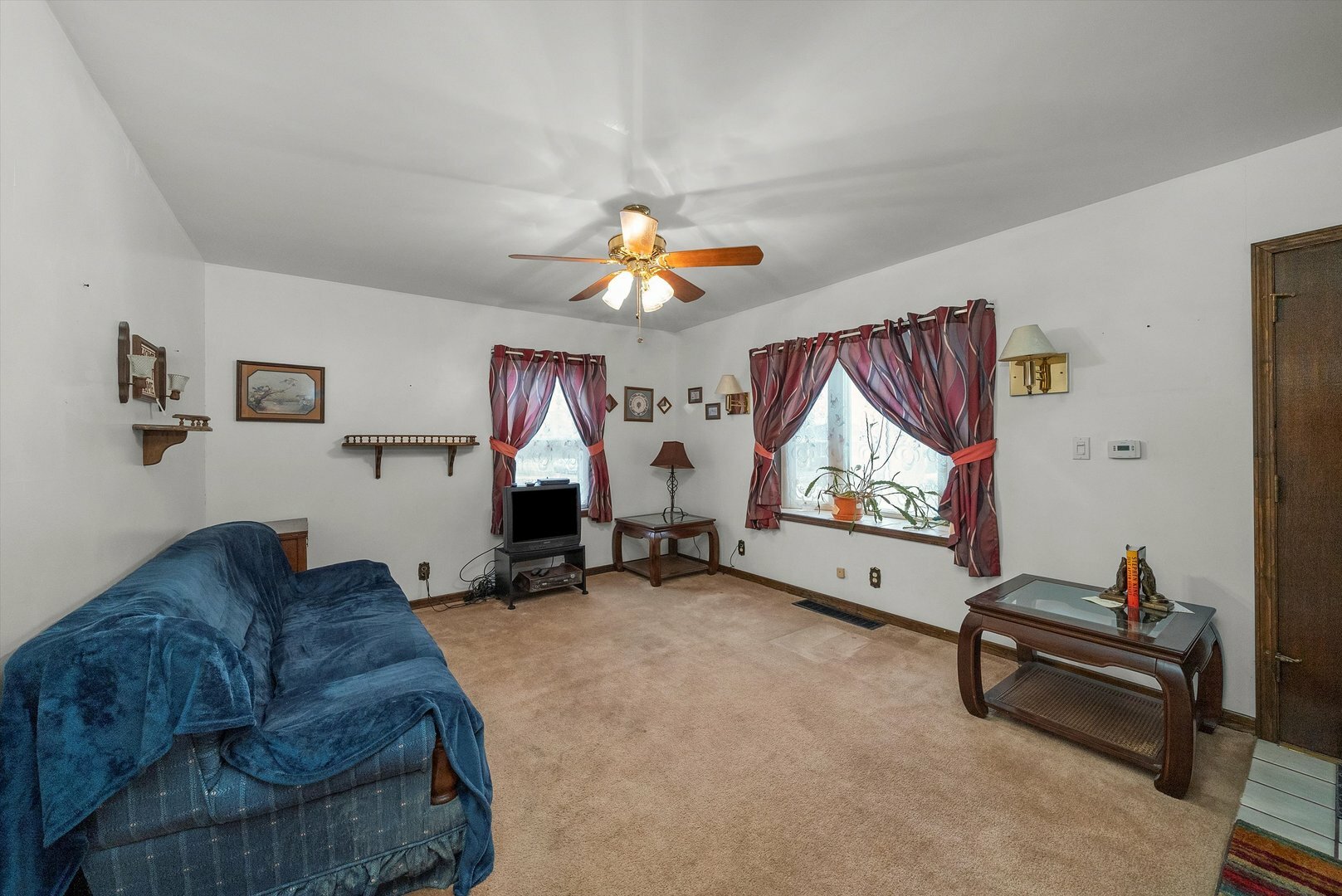 Property Photo:  5348 8th Avenue  IL 60525 
