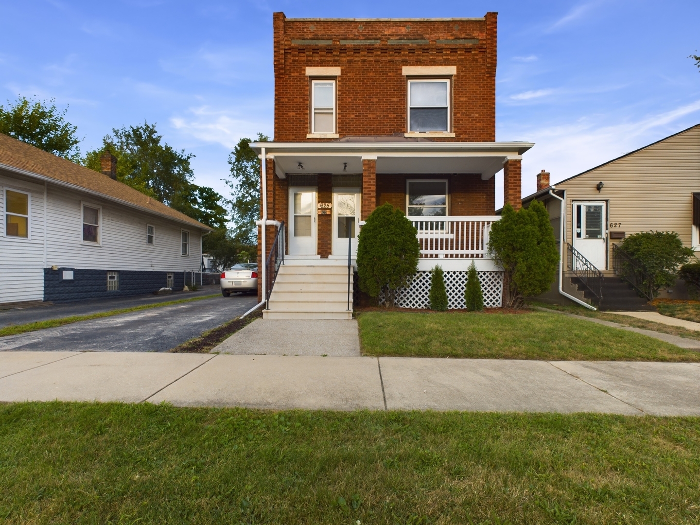 Property Photo: 625 Ingraham Avenue IL 60409