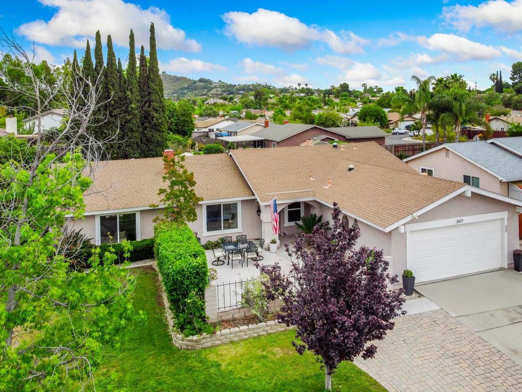 Property Photo:  2617 Meadowlark Lane  CA 92027 