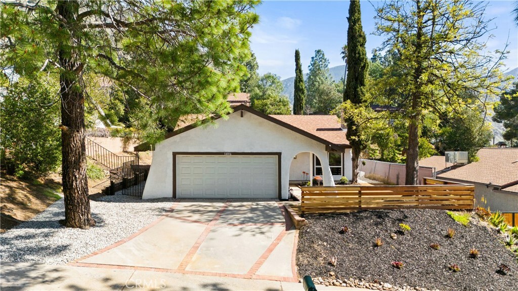 Property Photo: 14016 Candlewood Drive CA 91342