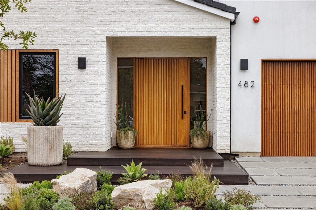 Property Photo:  482 Costa Mesa Street  CA 92627 