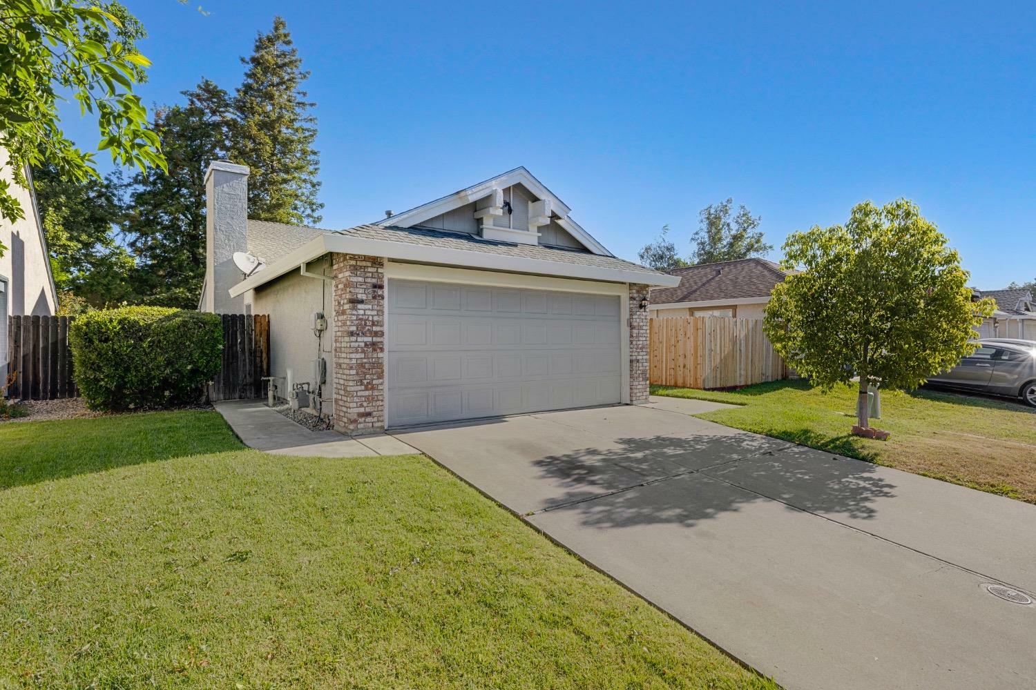 Property Photo: 7101 Sutherland Way CA 95758
