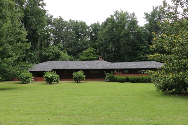 Property Photo: 35 Coventry Cir TN 37043