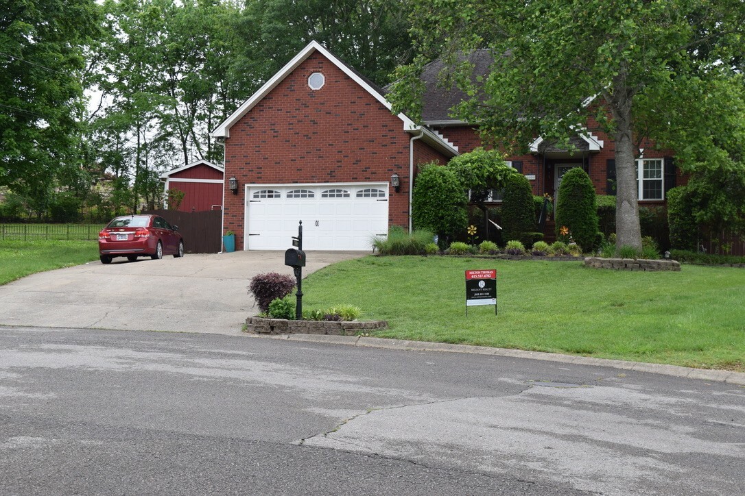 Property Photo: 4006 Greentree Ct W TN 37167