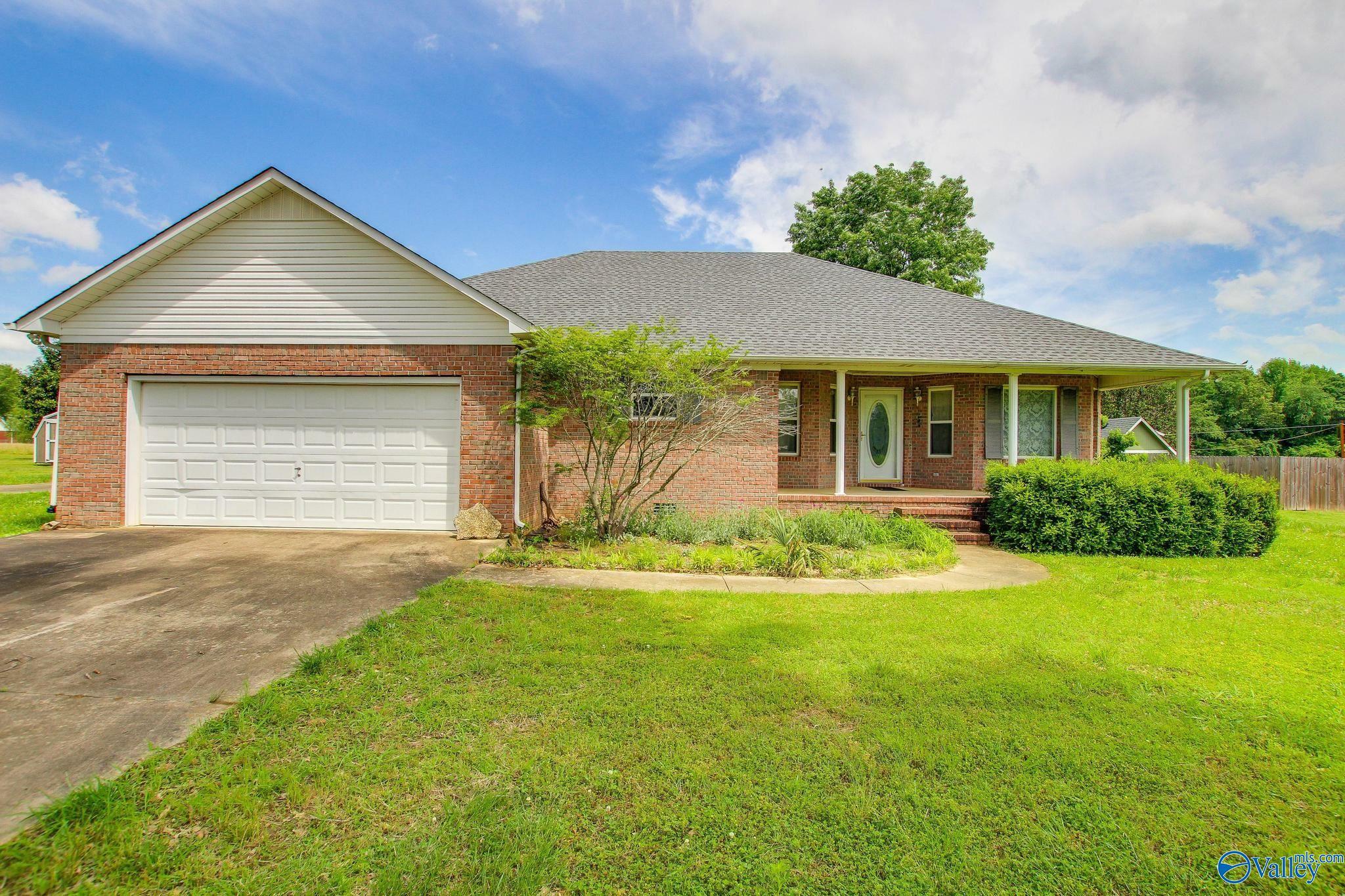 Property Photo: 20886 Johnson Drive AL 35613