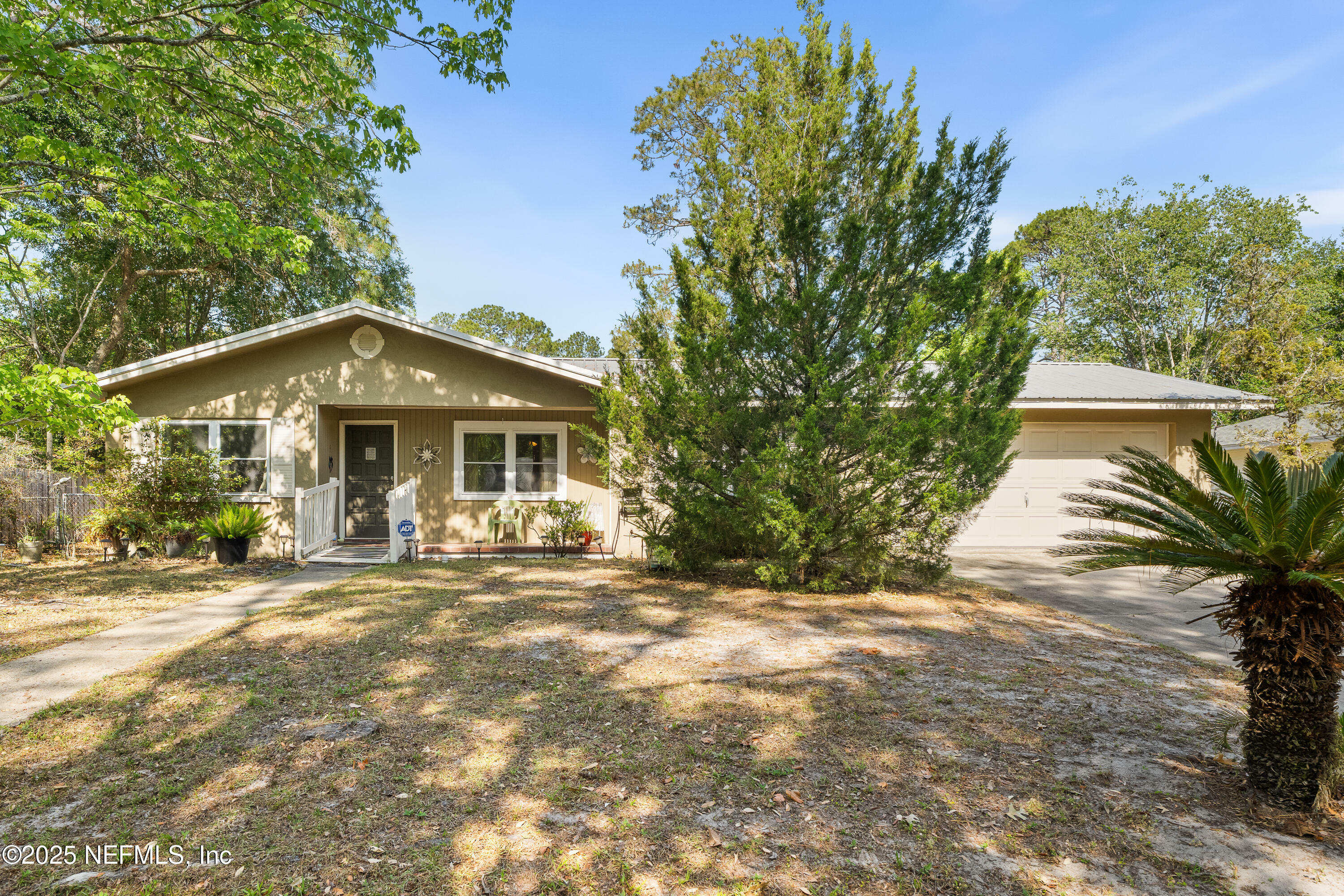 Property Photo: 5620 NW 25th Street FL 32653
