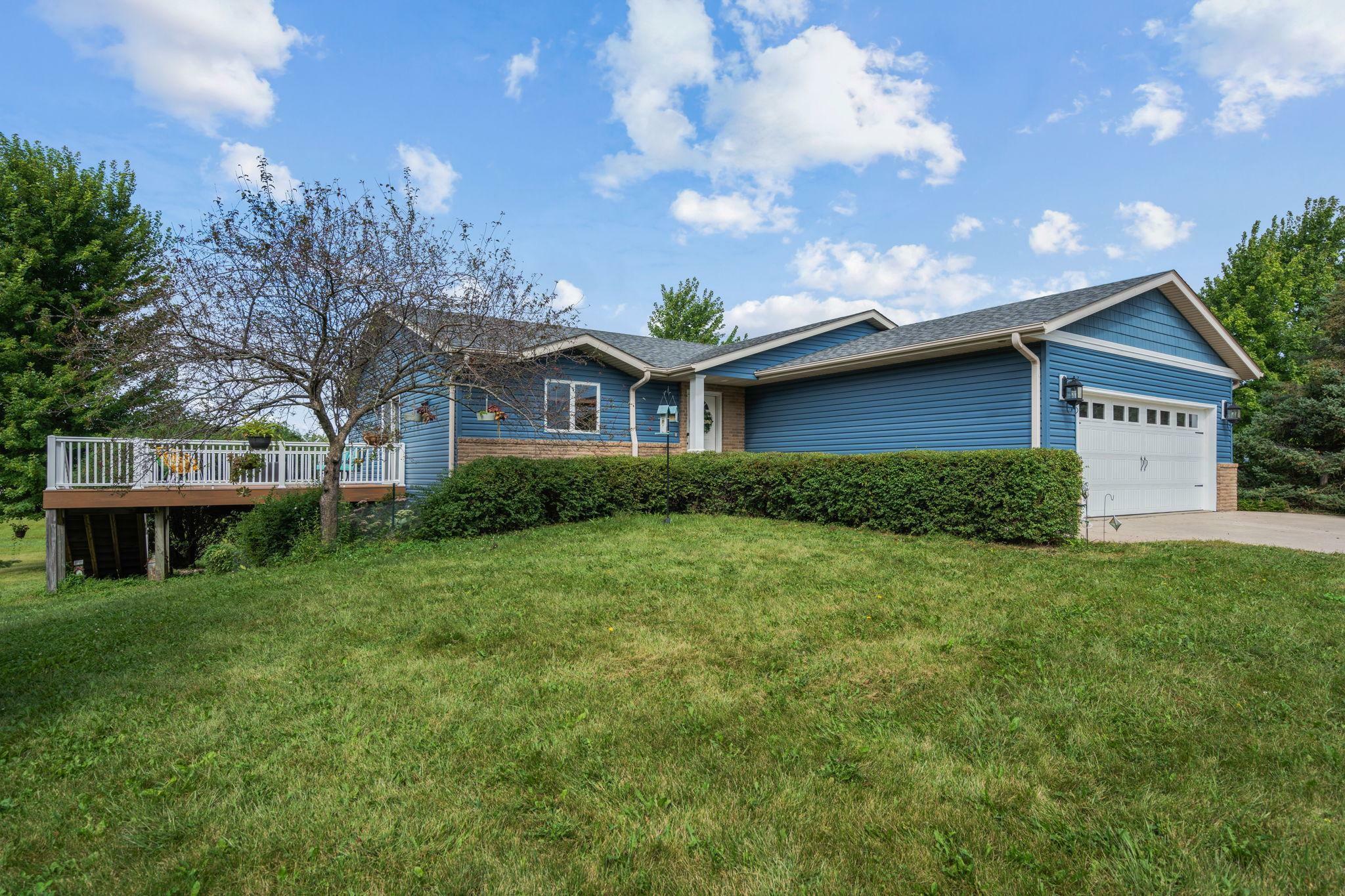 Property Photo: 35961 150th Street MN 56093