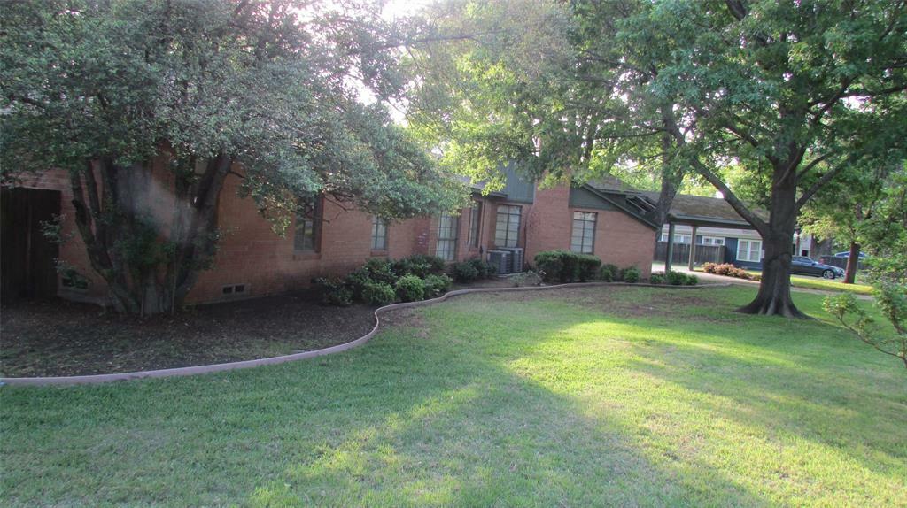 Property Photo: 1509 N Gaines Street TX 75119