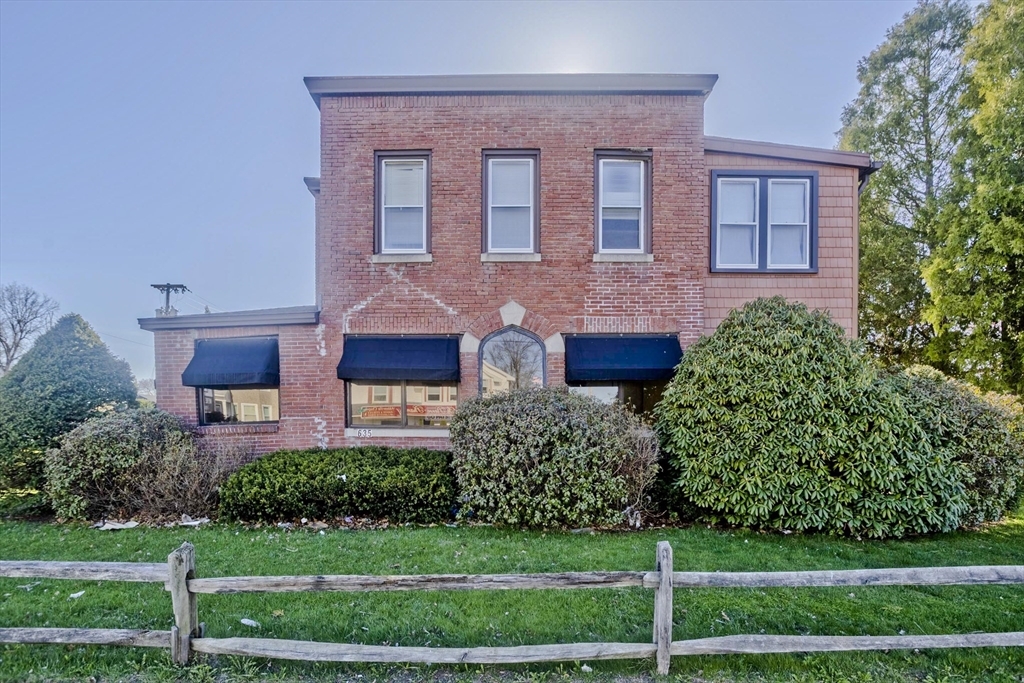 Property Photo: 635 Grattan St MA 01020