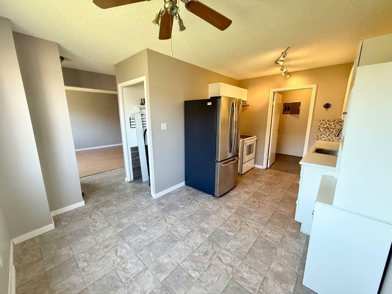 Property Photo: 101 Mill Street 25 AB T7V 1T3