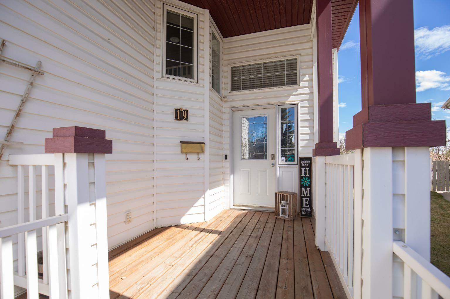 Property Photo: 19 Kerr Close AB T4P 3V6