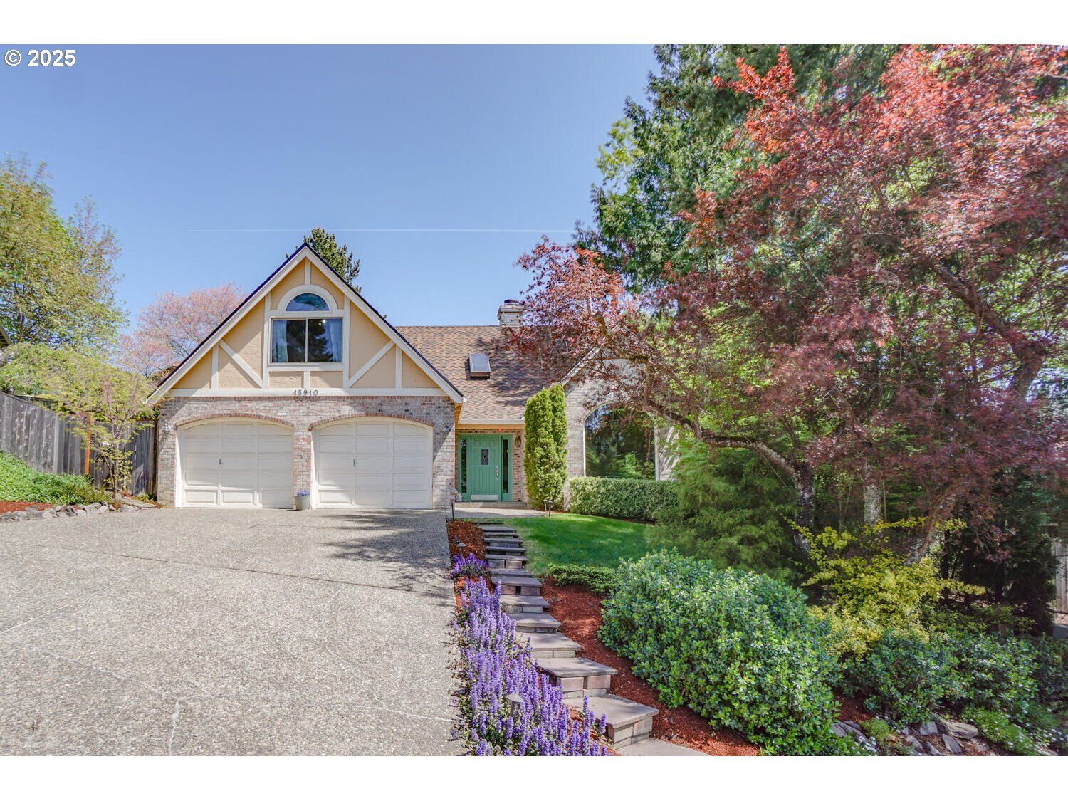 Property Photo:  15910 SW 144th Pl  OR 97224 