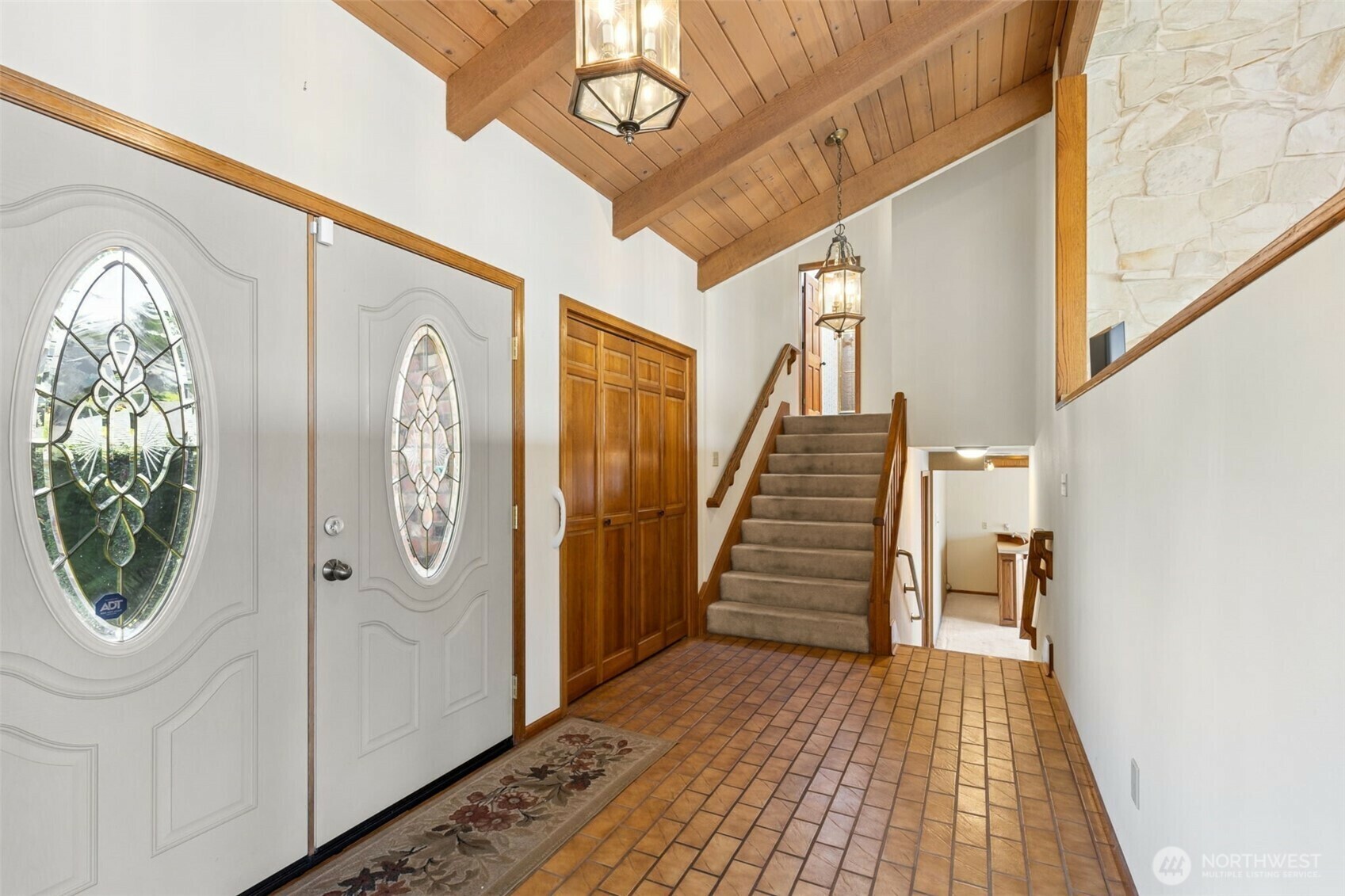 Property Photo: 1210 E Lakeshore Drive WA 98258