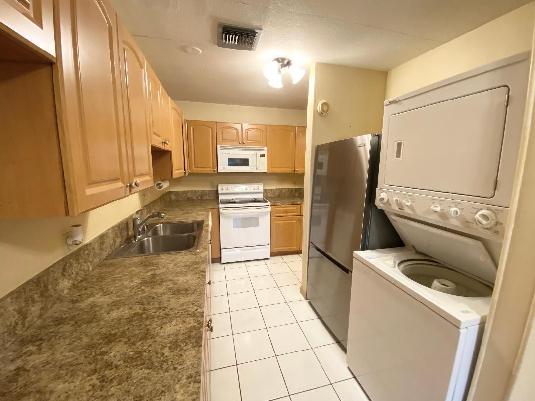 Property Photo: 1111 Lemon Tree Terrace 104 FL 33445