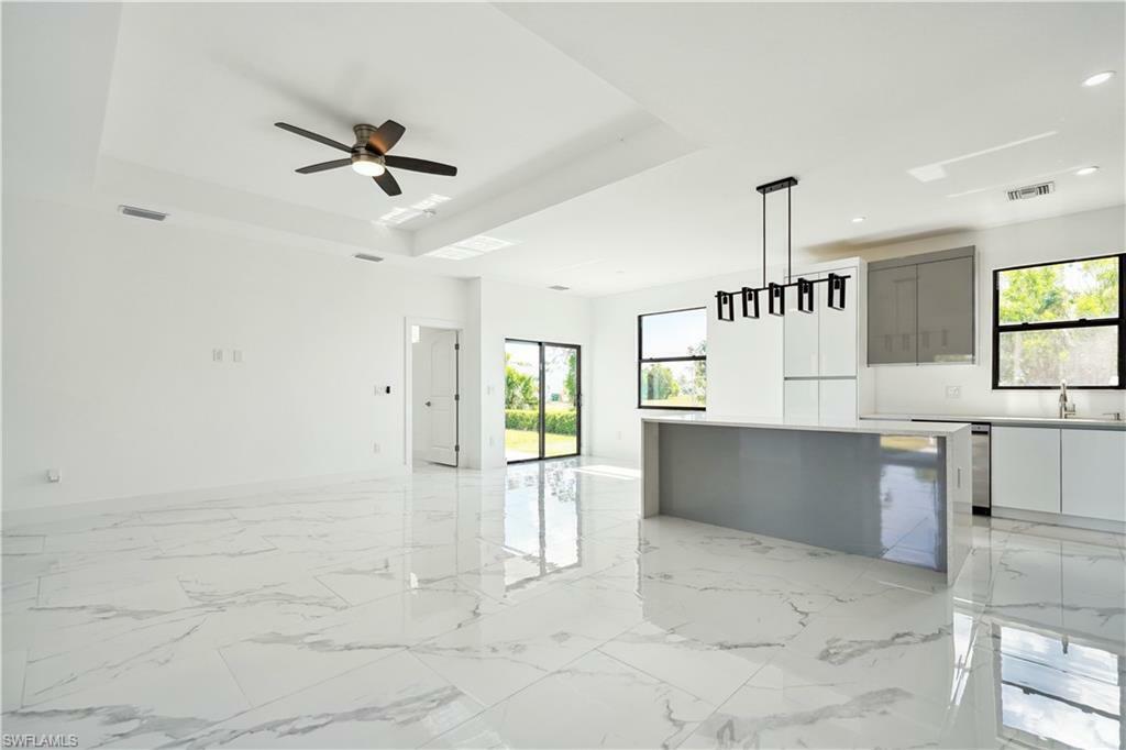 Property Photo: 4309 NW 38th Avenue FL 33993