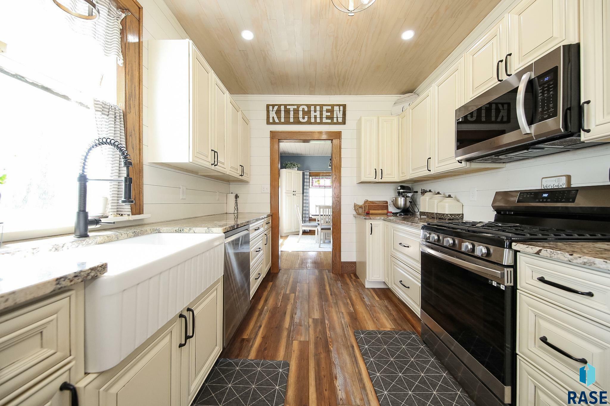Property Photo: 45960 269th St SD 57015