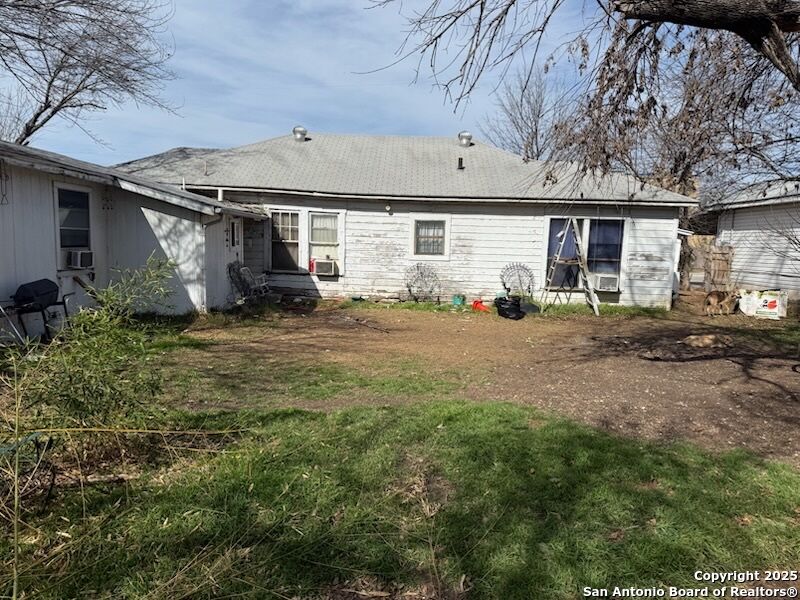 Property Photo:  1924 Kentucky  TX 78228 