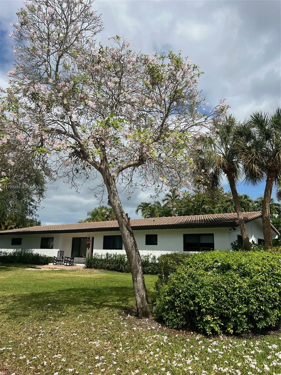 Property Photo: 8410 SW 148th Dr FL 33158