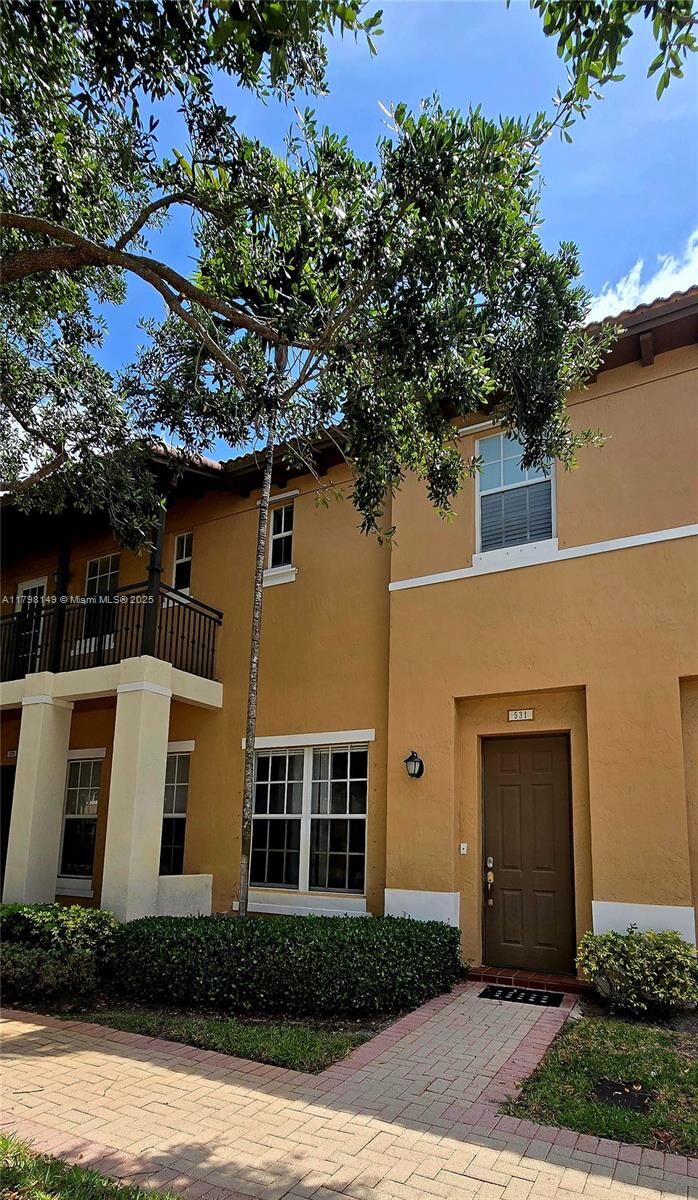 Property Photo: 531 SW 147th Ave 2-4 FL 33027