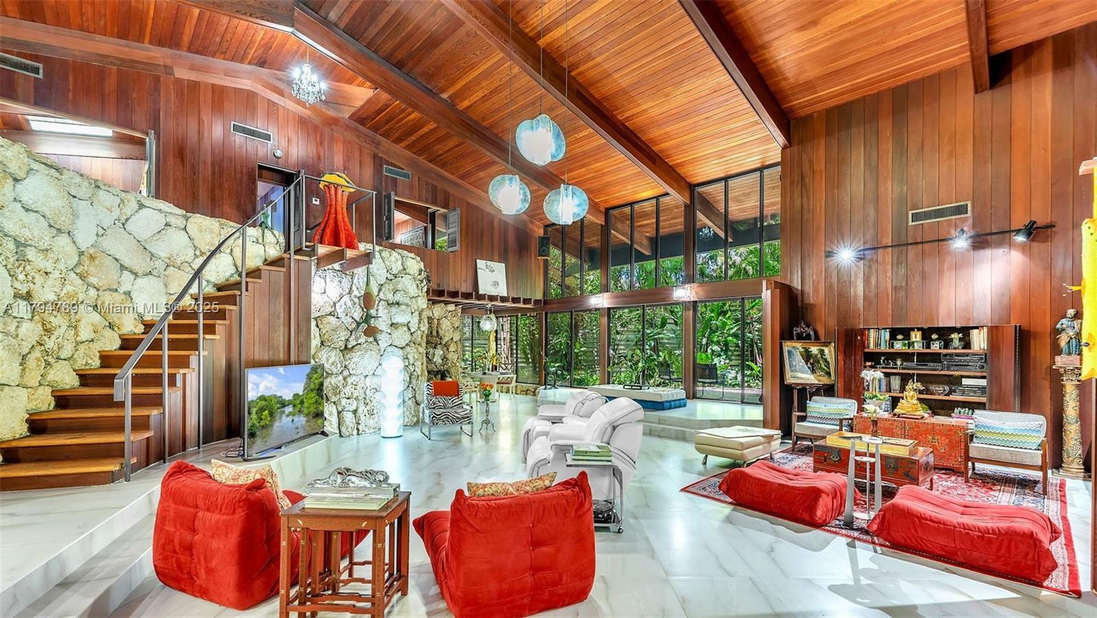 Property Photo: 4895 SW 88th St FL 33156
