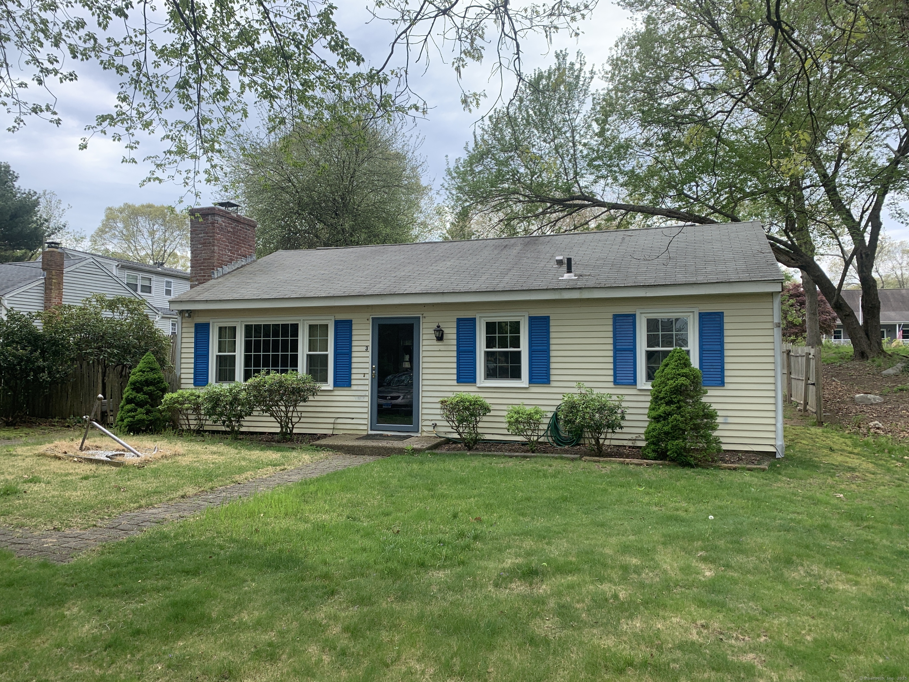 Property Photo:  3 4th Avenue  CT 06475 