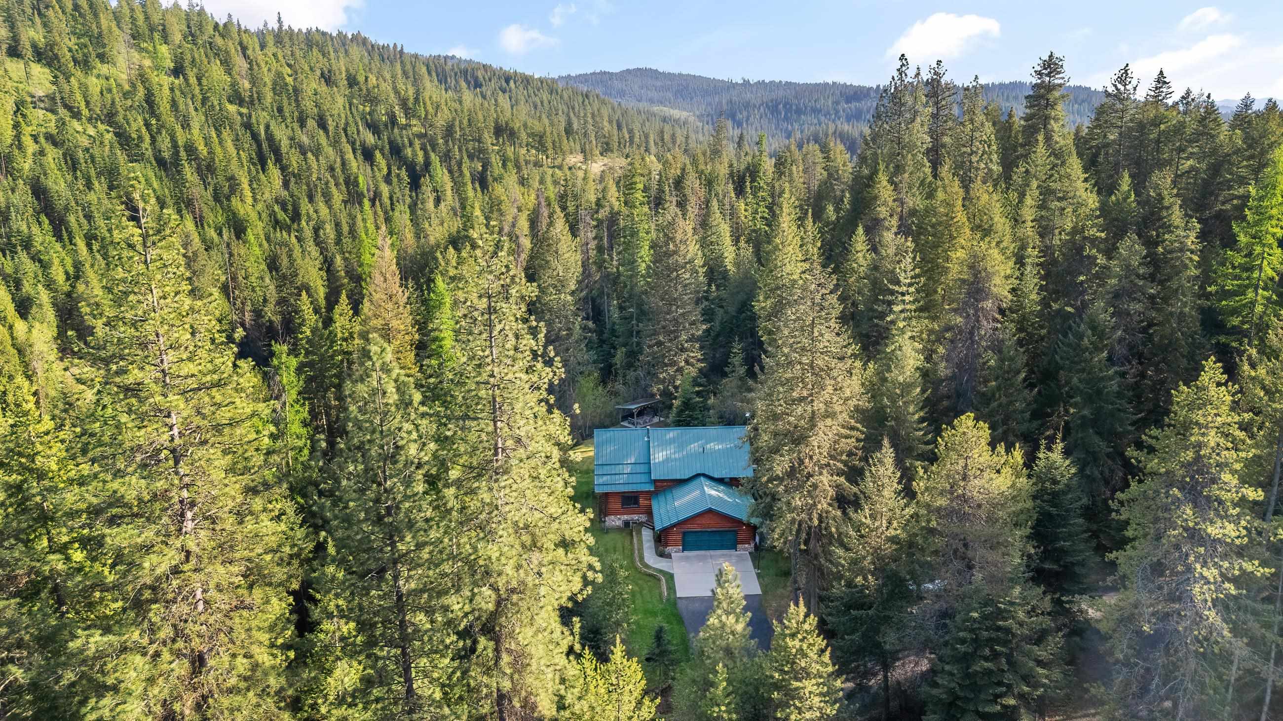 Property Photo: 21115 N Mt Spokane Park Dr WA 99021