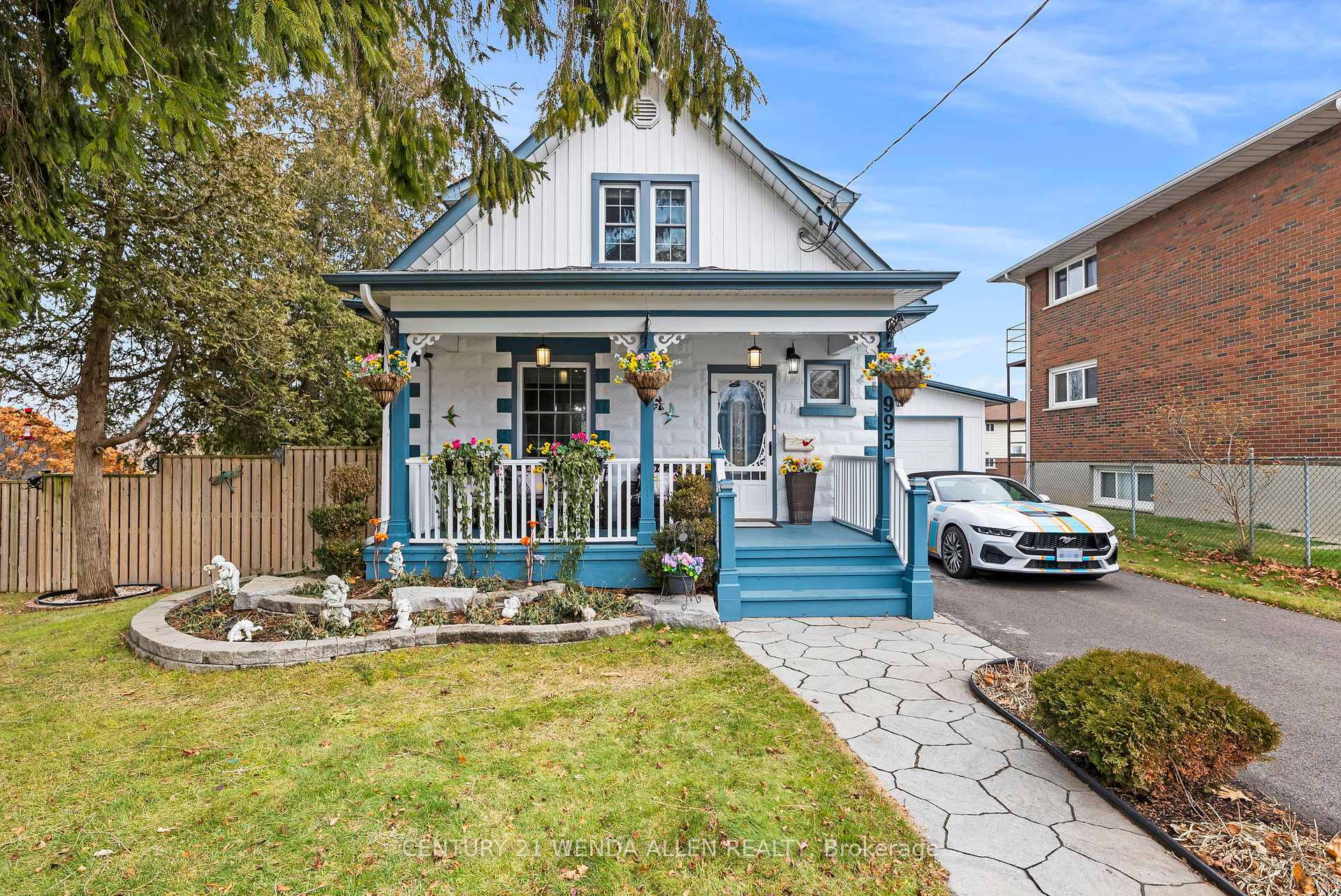 Property Photo: 995 Cedar Street ON L1J 3R5