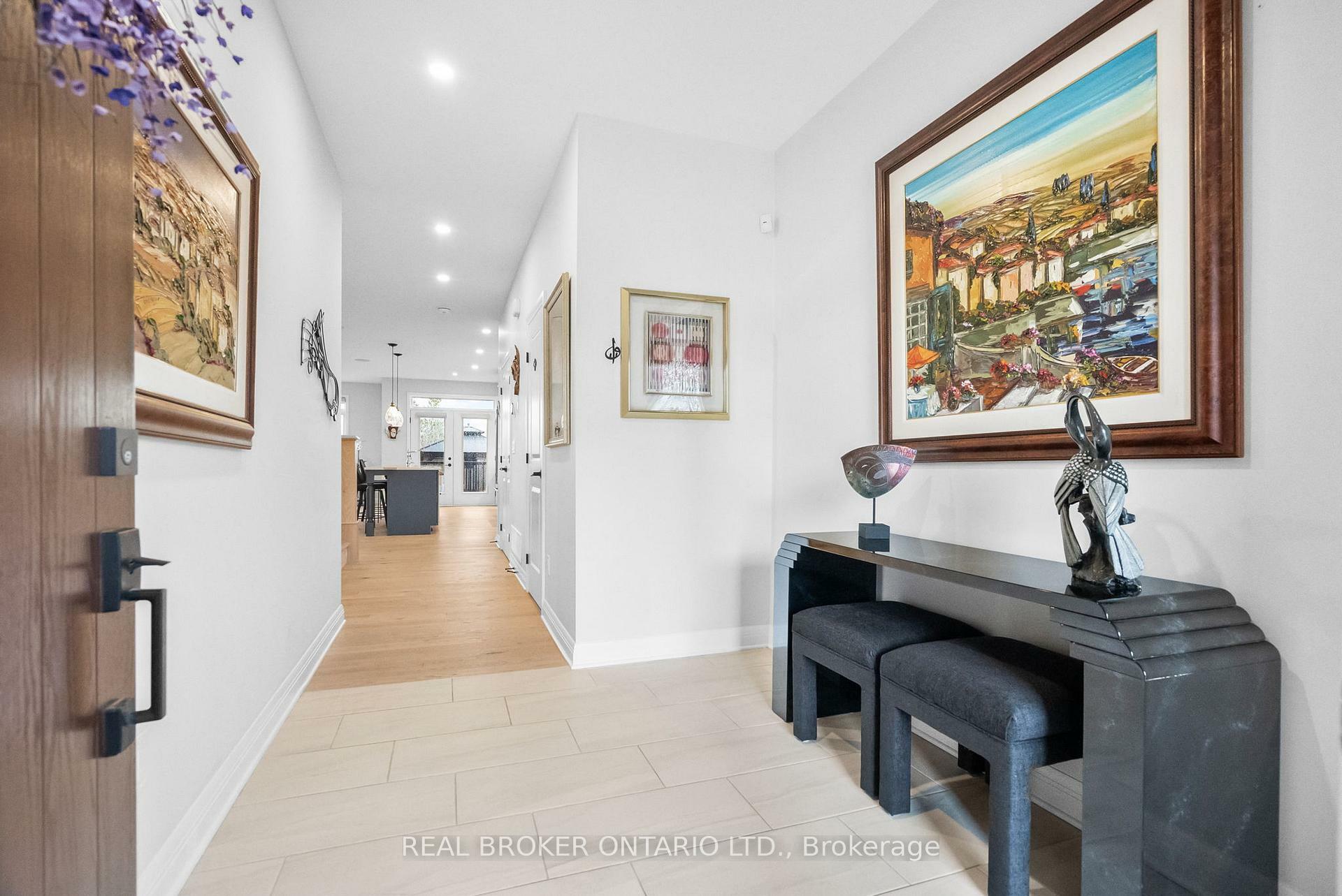 Property Photo: 62 Stanhope Court ON K2J 6S2