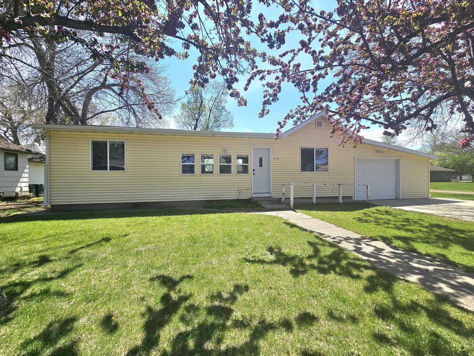 Property Photo:  1718 SE Goodrich Ave  SD 57401 