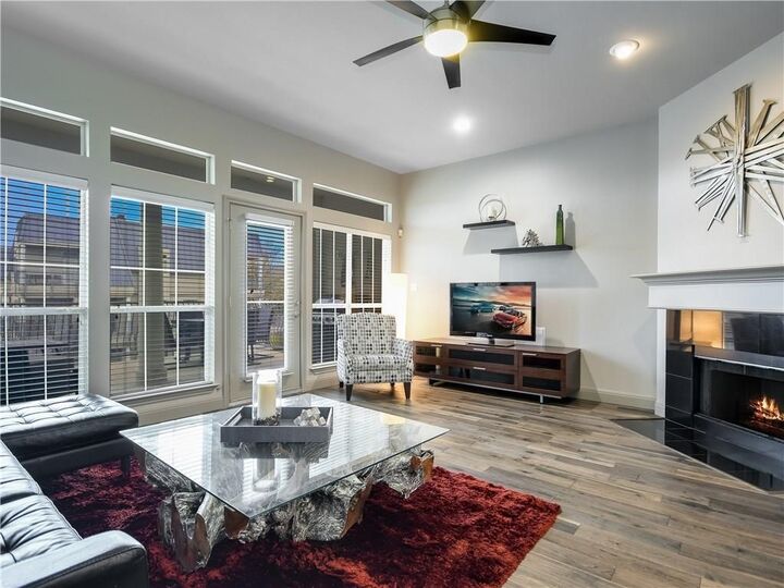 Property Photo: 2918 Ranch Road 620 N W-221 TX 78734