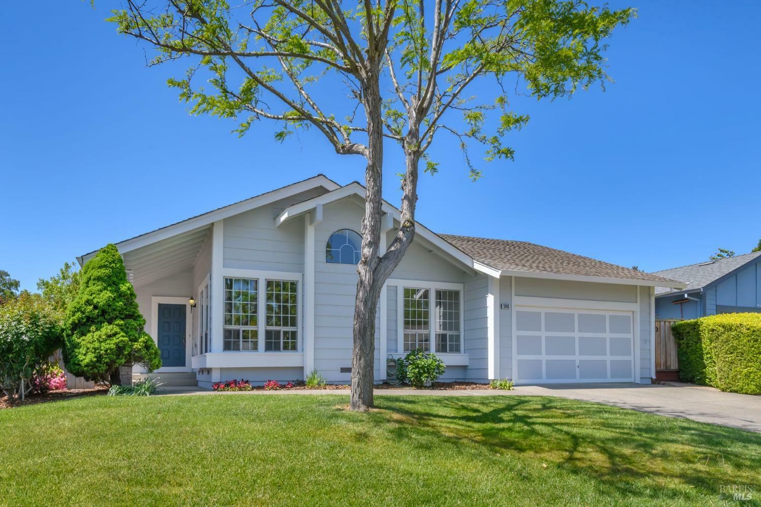 Property Photo: 1040 Garfield Drive CA 94954