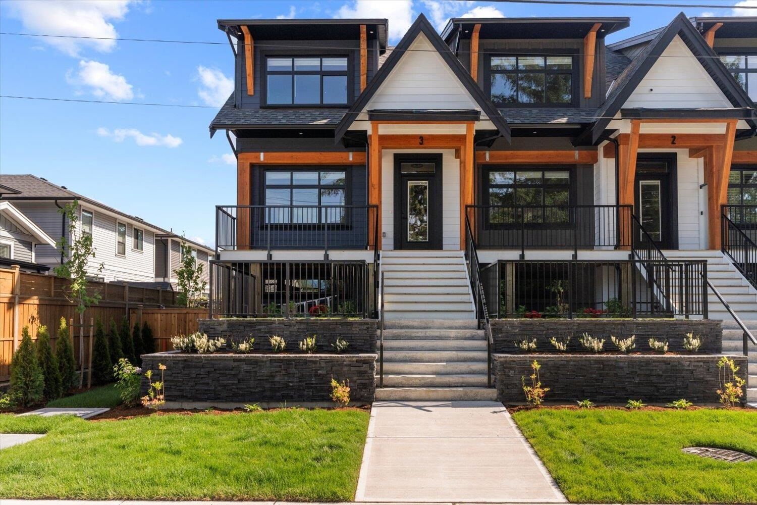 Property Photo: 46106 Riverside Drive 3 BC V2P 3K9