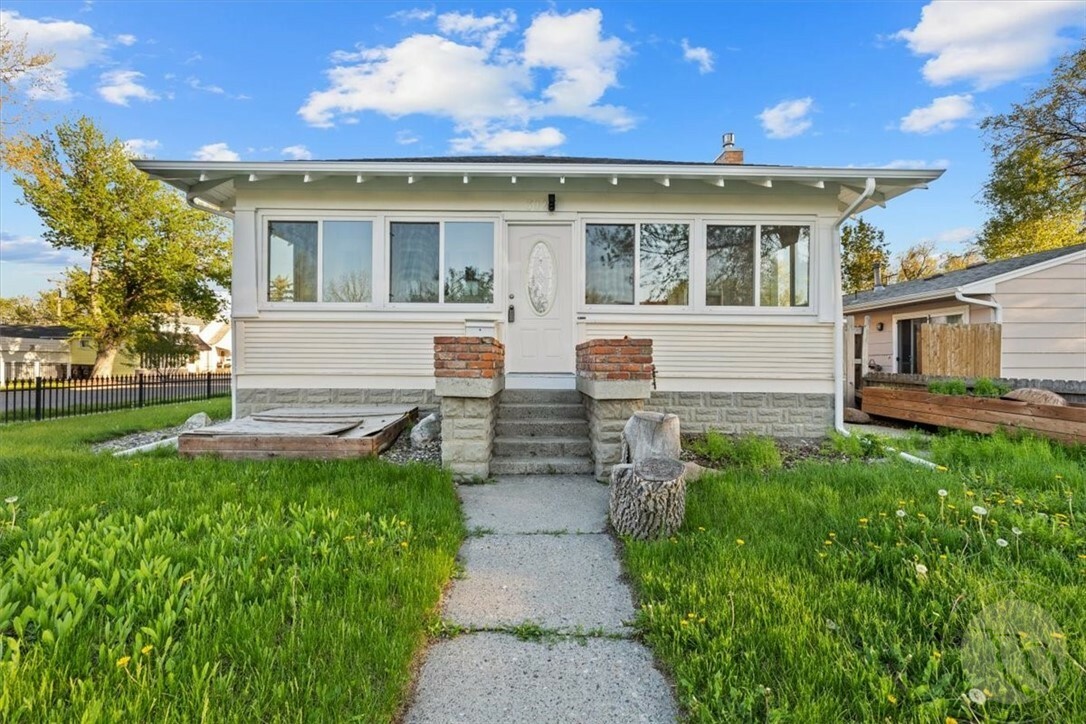 Property Photo: 302 Burlington Avenue MT 59101