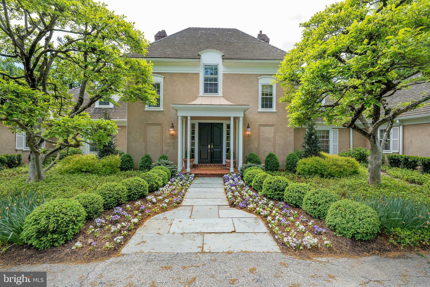 Property Photo: 345 Fishers Road PA 19010