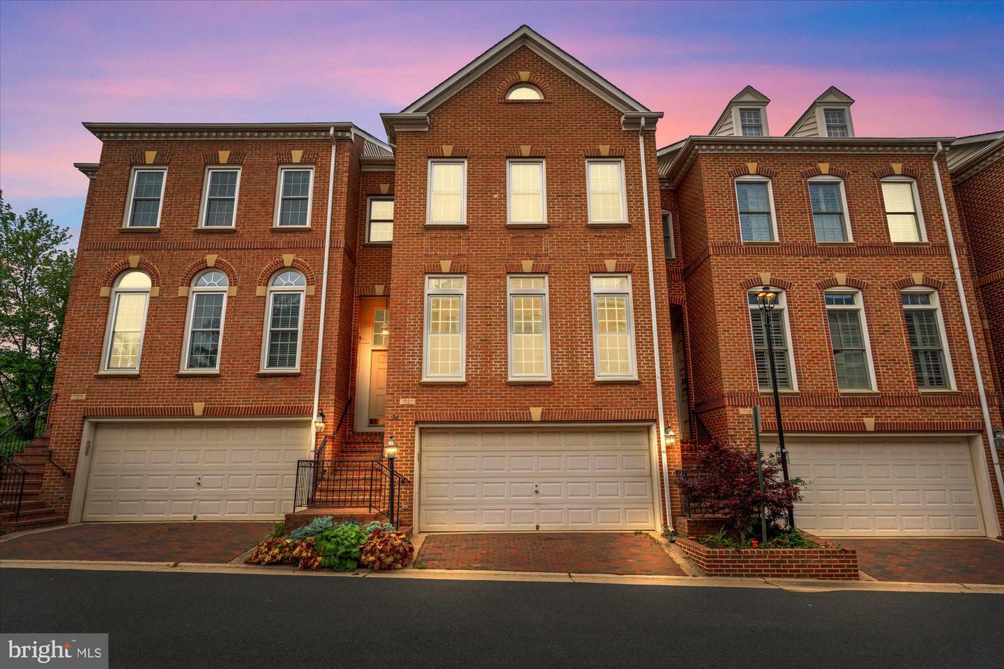 721 Hawkins Way  Alexandria VA 22314 photo