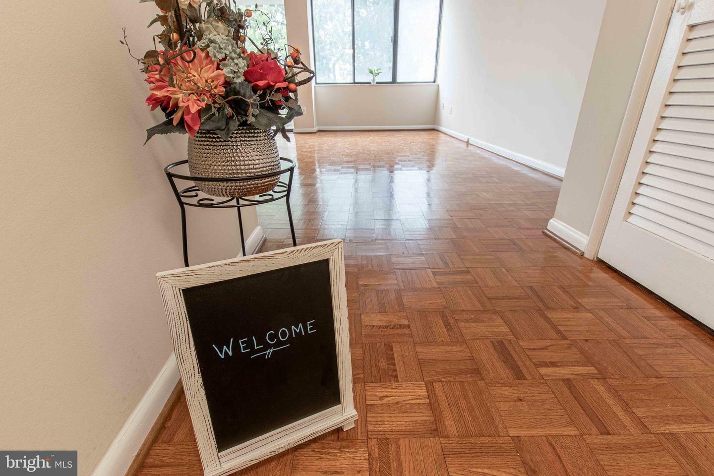 Property Photo: 6301 Stevenson Avenue 602 VA 22304