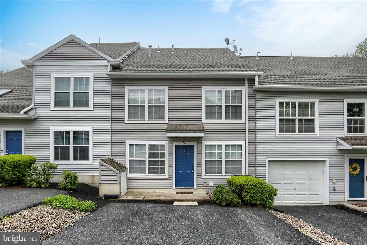 Property Photo: 52 Courtyard Drive PA 17013