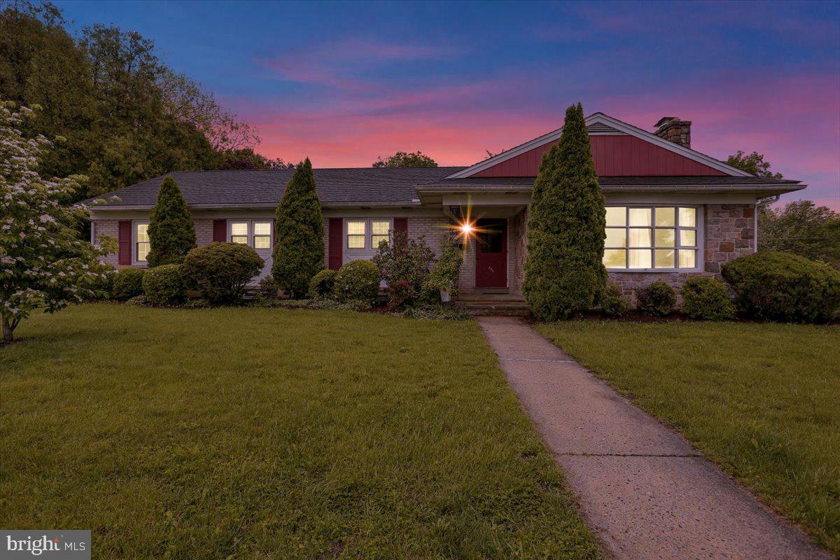 Property Photo: 406 W Vine Street PA 19522