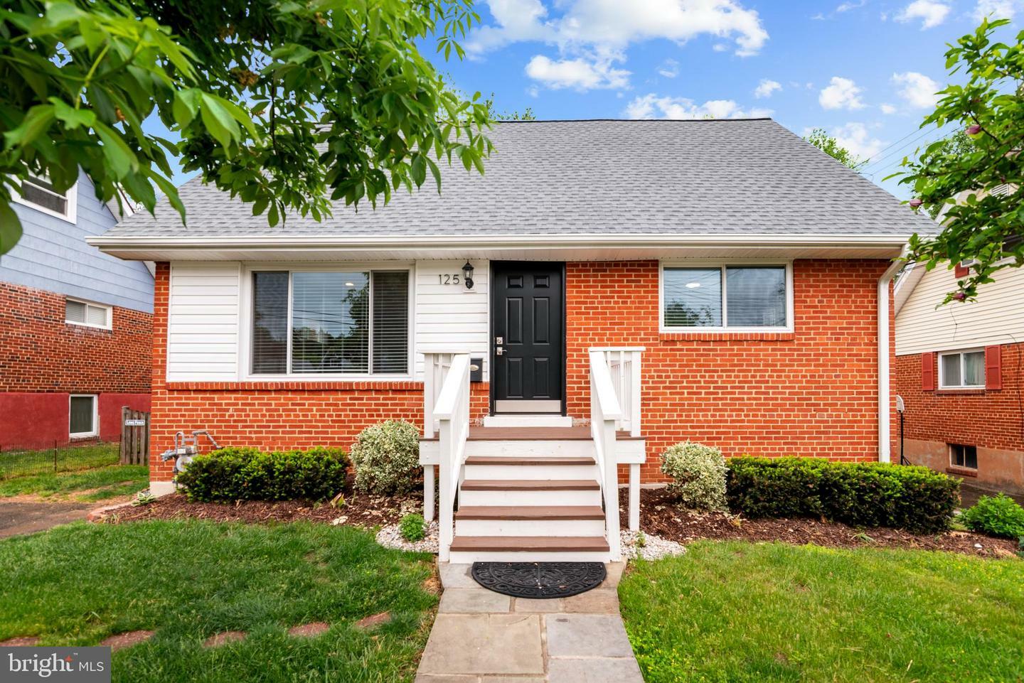 125 N Grayson Street  Alexandria VA 22304 photo